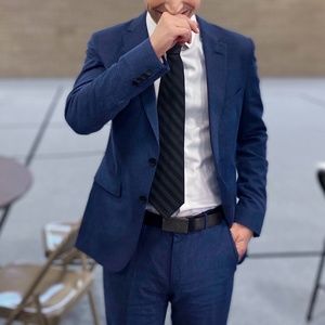 Men's Wool Hugo Boss 2 Piece Suit - 36R